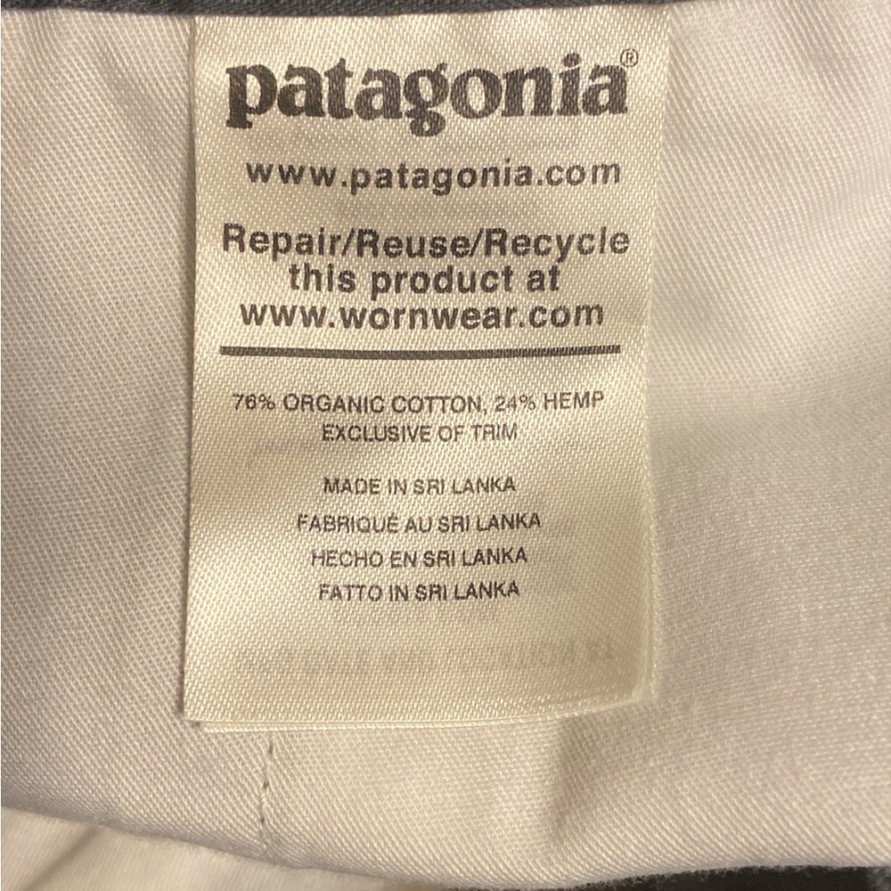 Patagonia Men's Slate Blue Flat Front Shorts - Picture 6 of 6